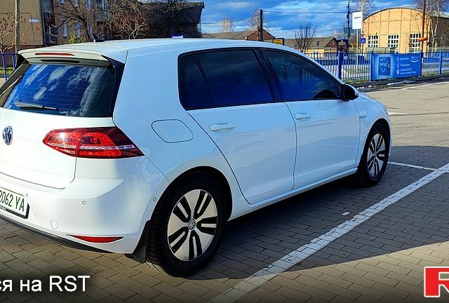 Білий Фольксваген e-Golf, об'ємом двигуна 0 л та пробігом 83 тис. км за 9600 $, фото 6 на Automoto.ua