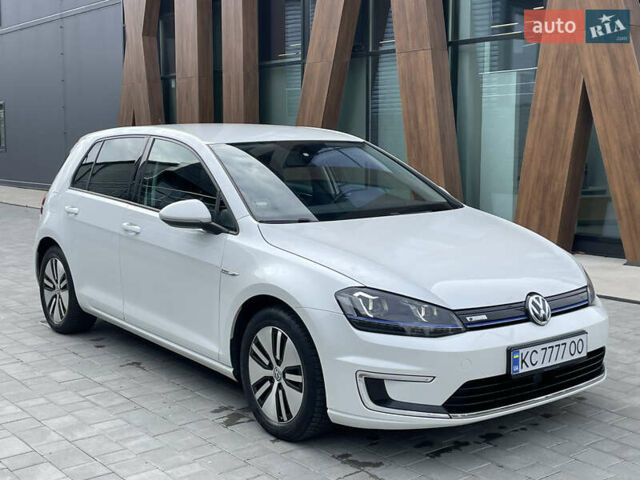 Белый Фольксваген e-Golf, объемом двигателя 0 л и пробегом 154 тыс. км за 9200 $, фото 7 на Automoto.ua