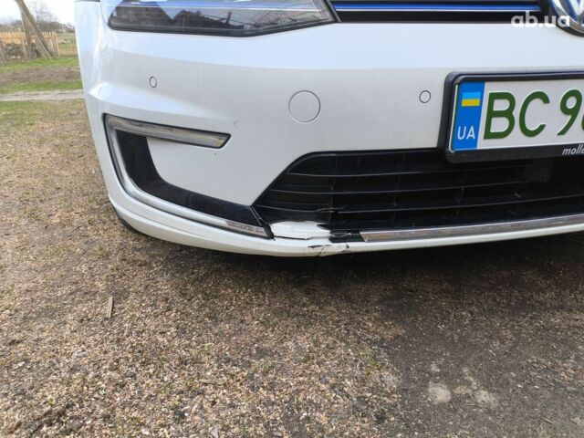 Білий Фольксваген e-Golf, об'ємом двигуна 0 л та пробігом 109 тис. км за 8700 $, фото 9 на Automoto.ua