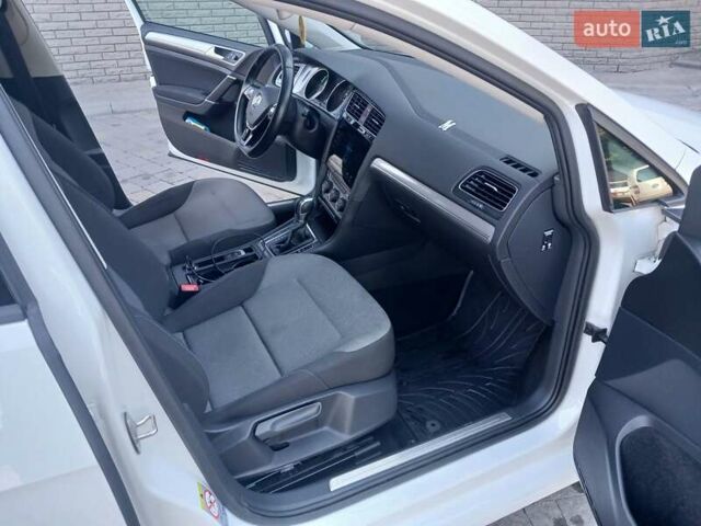 Білий Фольксваген e-Golf, об'ємом двигуна 0 л та пробігом 151 тис. км за 9100 $, фото 27 на Automoto.ua