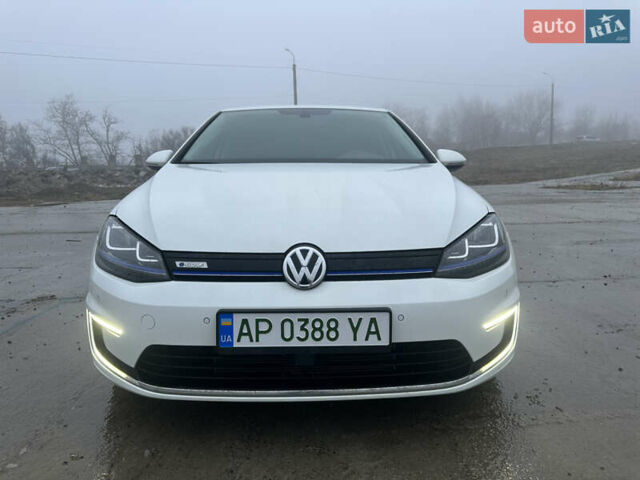 Белый Фольксваген e-Golf, объемом двигателя 0 л и пробегом 131 тыс. км за 8700 $, фото 8 на Automoto.ua