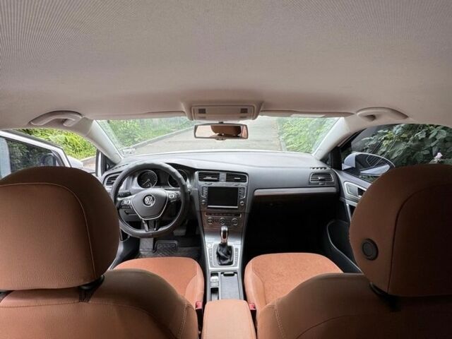 Білий Фольксваген e-Golf, об'ємом двигуна 0 л та пробігом 170 тис. км за 9000 $, фото 6 на Automoto.ua