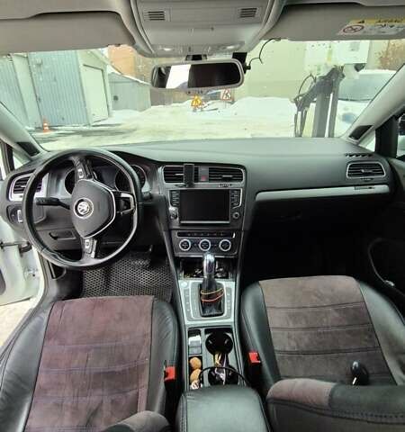 Білий Фольксваген e-Golf, об'ємом двигуна 0 л та пробігом 157 тис. км за 7400 $, фото 9 на Automoto.ua