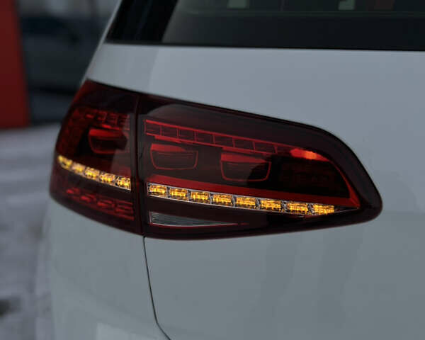 Белый Фольксваген e-Golf, объемом двигателя 0 л и пробегом 120 тыс. км за 7800 $, фото 8 на Automoto.ua