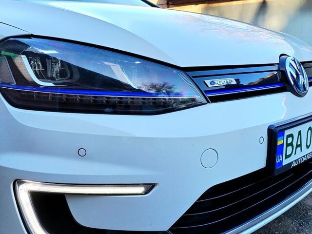 Білий Фольксваген e-Golf, об'ємом двигуна 0 л та пробігом 108 тис. км за 10000 $, фото 3 на Automoto.ua