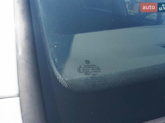 Білий Фольксваген e-Golf, об'ємом двигуна 0 л та пробігом 142 тис. км за 7900 $, фото 27 на Automoto.ua