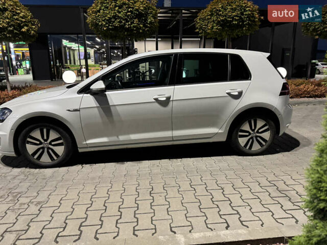 Белый Фольксваген e-Golf, объемом двигателя 0 л и пробегом 169 тыс. км за 8400 $, фото 12 на Automoto.ua