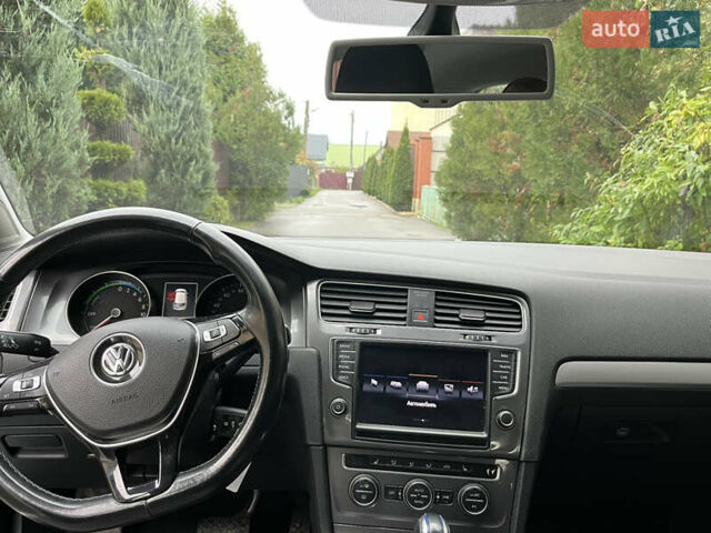 Білий Фольксваген e-Golf, об'ємом двигуна 0 л та пробігом 130 тис. км за 8450 $, фото 4 на Automoto.ua