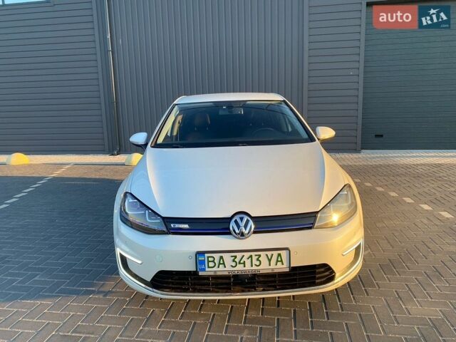 Білий Фольксваген e-Golf, об'ємом двигуна 0 л та пробігом 120 тис. км за 9000 $, фото 4 на Automoto.ua