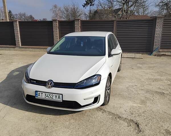 Белый Фольксваген e-Golf, объемом двигателя 0 л и пробегом 78 тыс. км за 10000 $, фото 3 на Automoto.ua