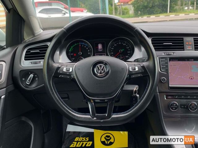 Білий Фольксваген e-Golf, об'ємом двигуна 24 л та пробігом 113 тис. км за 9700 $, фото 15 на Automoto.ua