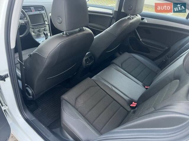 Белый Фольксваген e-Golf, объемом двигателя 0 л и пробегом 127 тыс. км за 8350 $, фото 13 на Automoto.ua