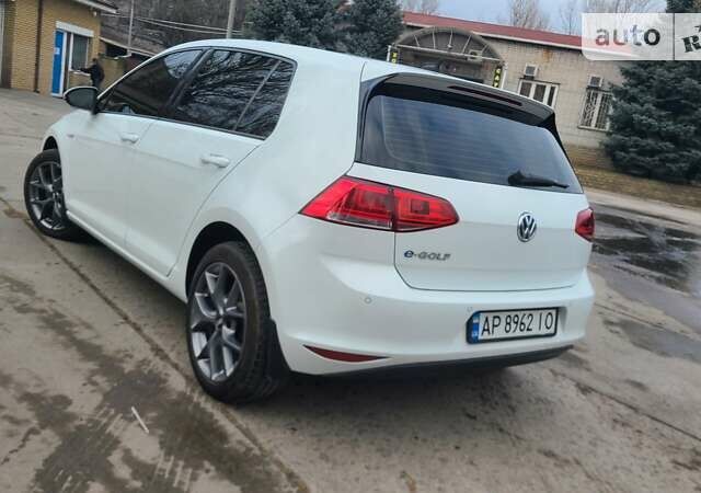 Білий Фольксваген e-Golf, об'ємом двигуна 0 л та пробігом 126 тис. км за 11600 $, фото 5 на Automoto.ua