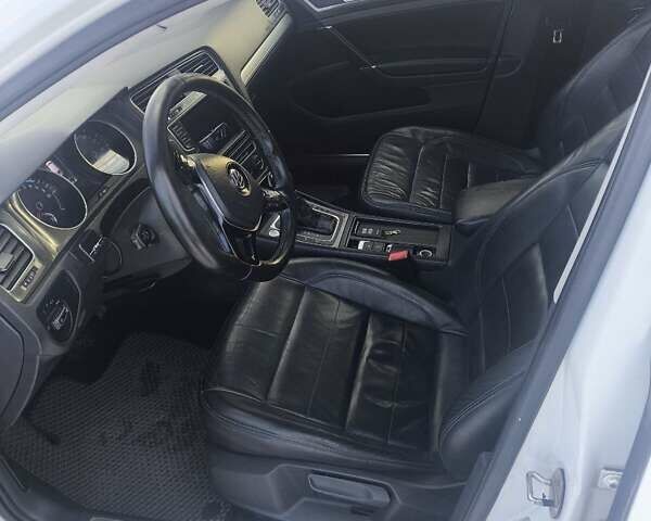 Білий Фольксваген e-Golf, об'ємом двигуна 0 л та пробігом 255 тис. км за 8100 $, фото 5 на Automoto.ua