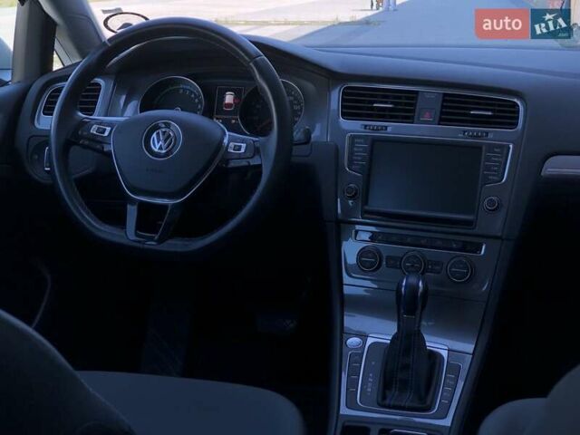 Білий Фольксваген e-Golf, об'ємом двигуна 0 л та пробігом 96 тис. км за 8755 $, фото 11 на Automoto.ua