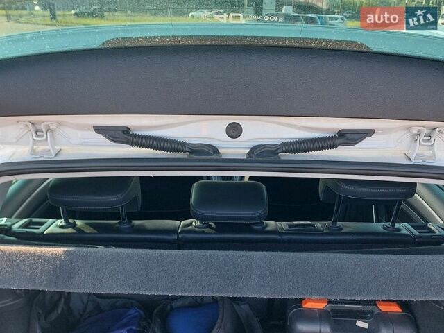 Белый Фольксваген e-Golf, объемом двигателя 0 л и пробегом 170 тыс. км за 8900 $, фото 14 на Automoto.ua