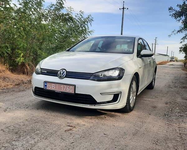 Фольксваген e-Golf 2014 в Кропивницком (Кировограде) на Automoto.ua Белый Фольксваген e-Golf, объемом двигателя 0 л и пробегом 97 тыс. км за 9300 $, фото 9 на Automoto.ua