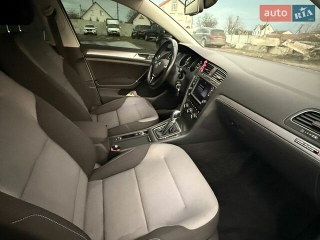 Білий Фольксваген e-Golf, об'ємом двигуна 0 л та пробігом 109 тис. км за 8999 $, фото 26 на Automoto.ua