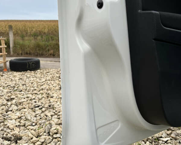 Білий Фольксваген e-Golf, об'ємом двигуна 0 л та пробігом 116 тис. км за 7700 $, фото 9 на Automoto.ua