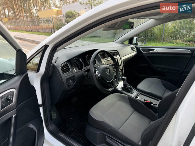 Білий Фольксваген e-Golf, об'ємом двигуна 0 л та пробігом 149 тис. км за 8200 $, фото 11 на Automoto.ua