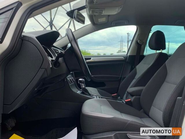 Білий Фольксваген e-Golf, об'ємом двигуна 24 л та пробігом 113 тис. км за 9700 $, фото 7 на Automoto.ua