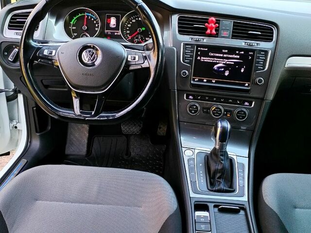 Білий Фольксваген e-Golf, об'ємом двигуна 0 л та пробігом 108 тис. км за 10000 $, фото 7 на Automoto.ua
