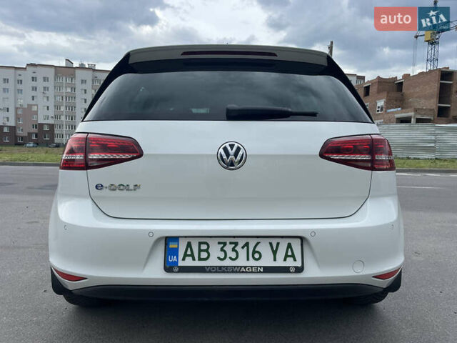 Белый Фольксваген e-Golf, объемом двигателя 0 л и пробегом 92 тыс. км за 9500 $, фото 15 на Automoto.ua