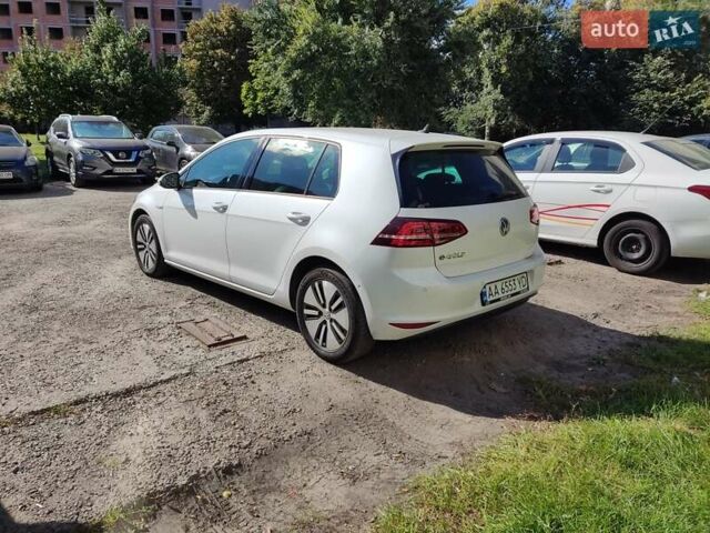 Белый Фольксваген e-Golf, объемом двигателя 0 л и пробегом 142 тыс. км за 9700 $, фото 5 на Automoto.ua
