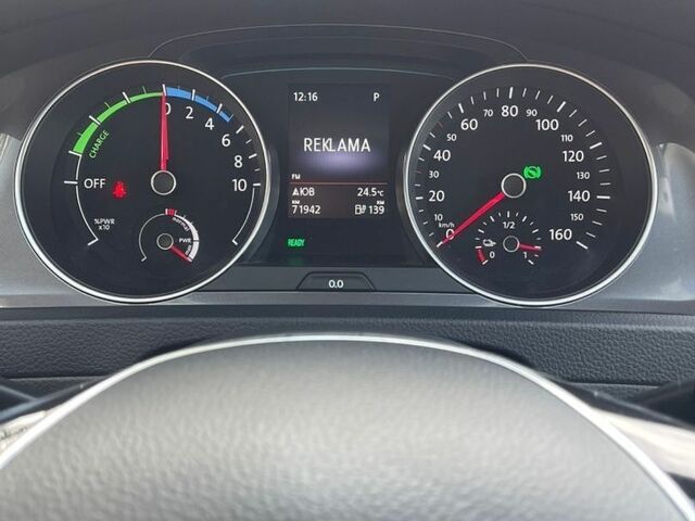 Белый Фольксваген e-Golf, объемом двигателя 0 л и пробегом 72 тыс. км за 8999 $, фото 26 на Automoto.ua
