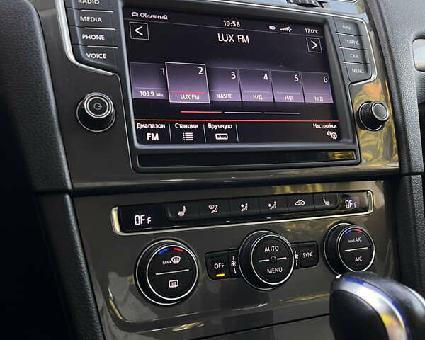 Белый Фольксваген e-Golf, объемом двигателя 0 л и пробегом 151 тыс. км за 8100 $, фото 25 на Automoto.ua