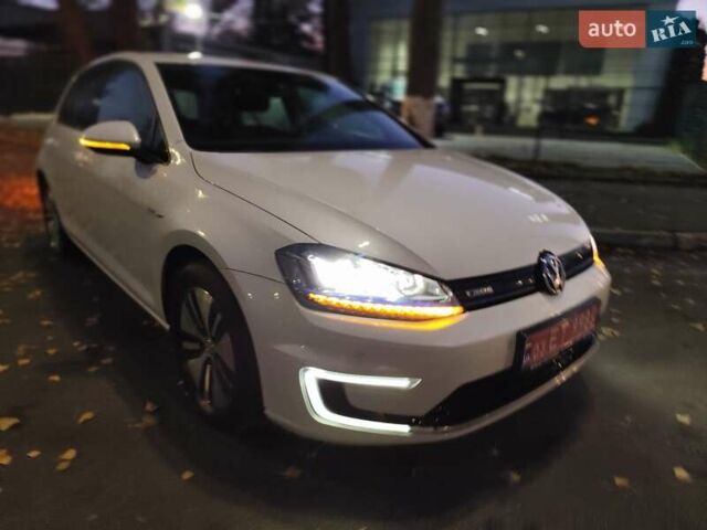 Білий Фольксваген e-Golf, об'ємом двигуна 0 л та пробігом 69 тис. км за 9111 $, фото 2 на Automoto.ua