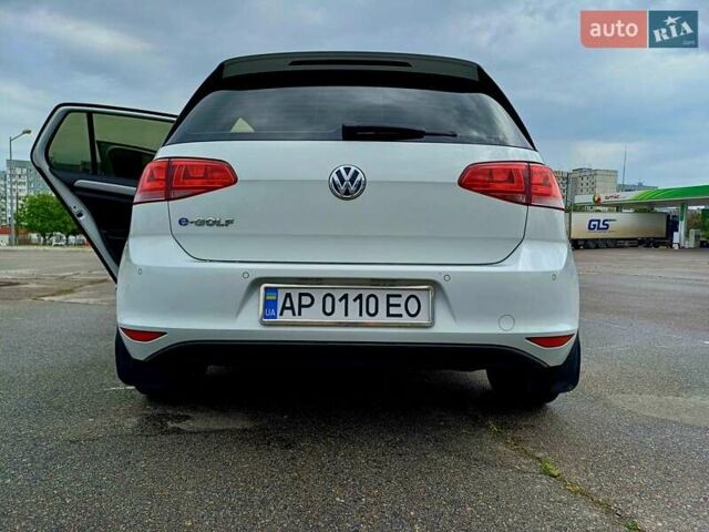 Белый Фольксваген e-Golf, объемом двигателя 0 л и пробегом 120 тыс. км за 9500 $, фото 2 на Automoto.ua