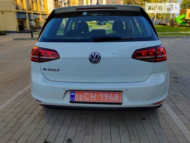 Білий Фольксваген e-Golf, об'ємом двигуна 0 л та пробігом 99 тис. км за 12700 $, фото 13 на Automoto.ua