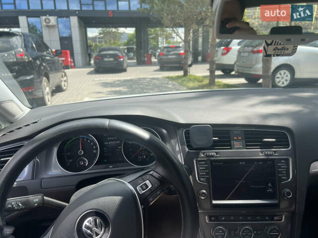 Білий Фольксваген e-Golf, об'ємом двигуна 0 л та пробігом 135 тис. км за 8800 $, фото 9 на Automoto.ua