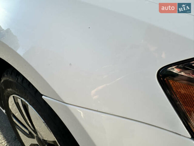 Белый Фольксваген e-Golf, объемом двигателя 0 л и пробегом 114 тыс. км за 10700 $, фото 14 на Automoto.ua