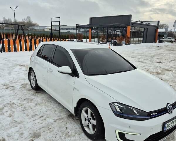 Білий Фольксваген e-Golf, об'ємом двигуна 0 л та пробігом 189 тис. км за 9200 $, фото 2 на Automoto.ua
