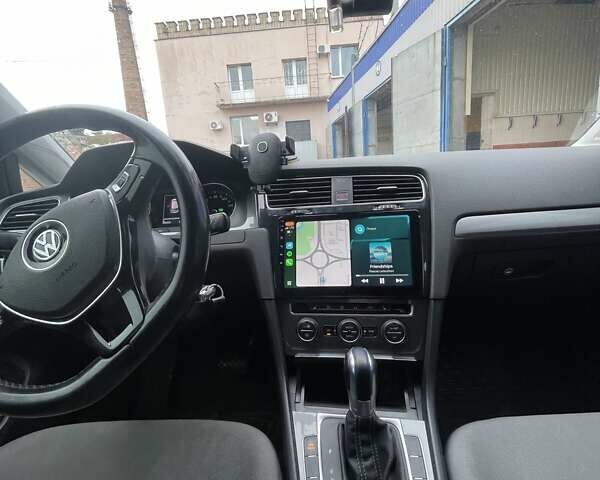 Белый Фольксваген e-Golf, объемом двигателя 0 л и пробегом 205 тыс. км за 8700 $, фото 12 на Automoto.ua