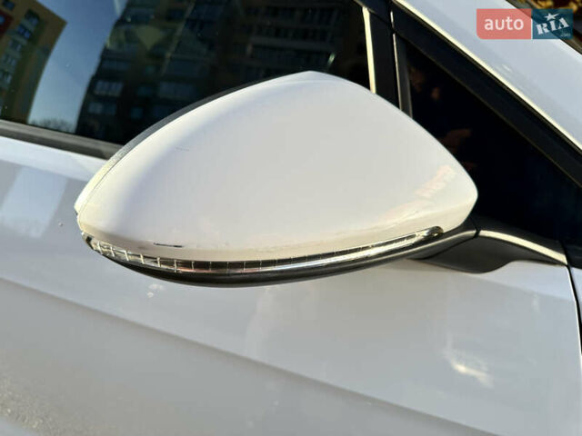 Белый Фольксваген e-Golf, объемом двигателя 0 л и пробегом 114 тыс. км за 10700 $, фото 16 на Automoto.ua