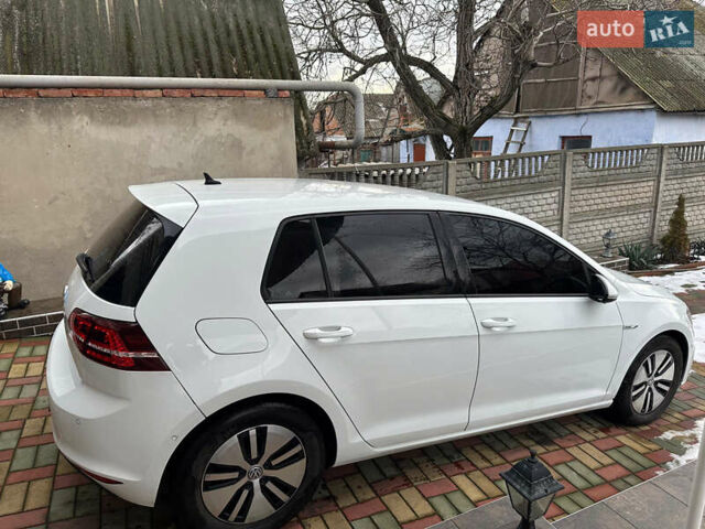 Білий Фольксваген e-Golf, об'ємом двигуна 0 л та пробігом 113 тис. км за 9900 $, фото 8 на Automoto.ua
