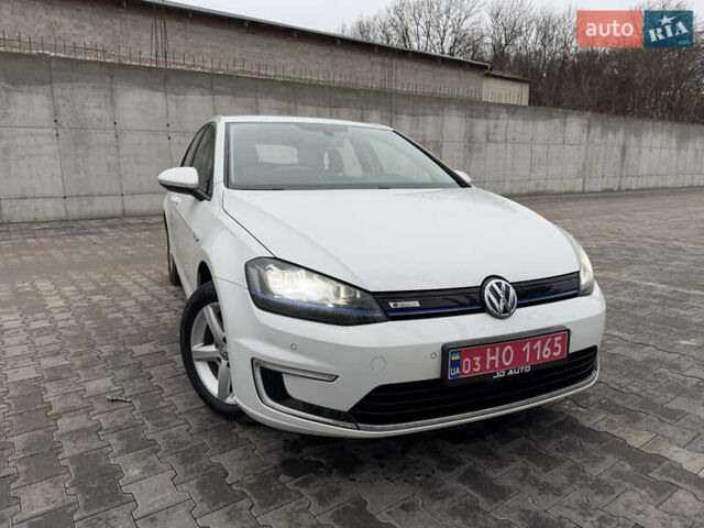 Белый Фольксваген e-Golf, объемом двигателя 0 л и пробегом 99 тыс. км за 8450 $, фото 1 на Automoto.ua
