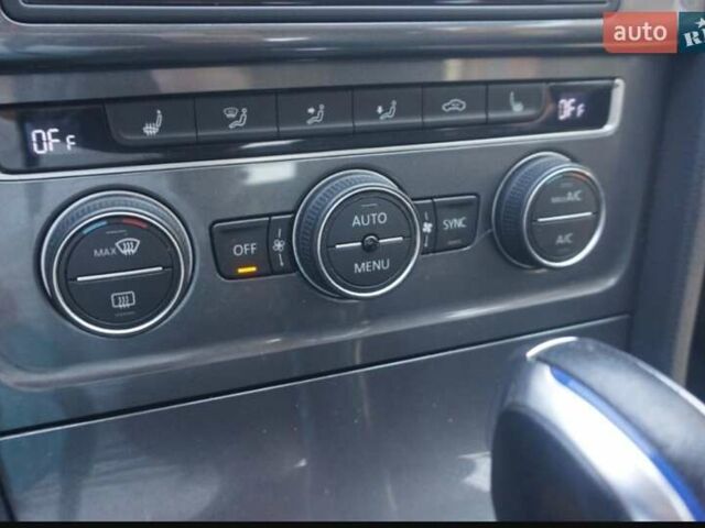 Білий Фольксваген e-Golf, об'ємом двигуна 0 л та пробігом 142 тис. км за 7900 $, фото 18 на Automoto.ua