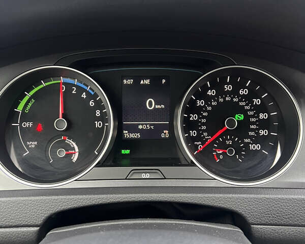 Белый Фольксваген e-Golf, объемом двигателя 0 л и пробегом 153 тыс. км за 7700 $, фото 9 на Automoto.ua