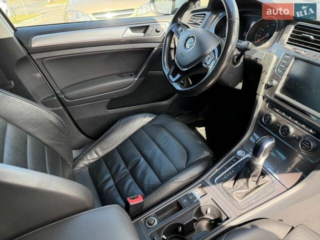 Белый Фольксваген e-Golf, объемом двигателя 0 л и пробегом 138 тыс. км за 9199 $, фото 8 на Automoto.ua
