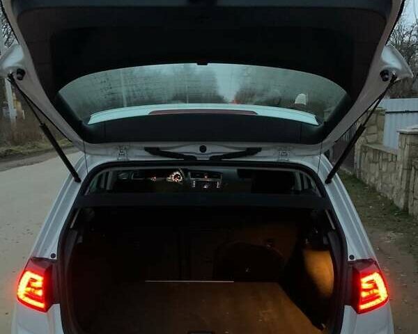 Білий Фольксваген e-Golf, об'ємом двигуна 0 л та пробігом 80 тис. км за 8400 $, фото 4 на Automoto.ua