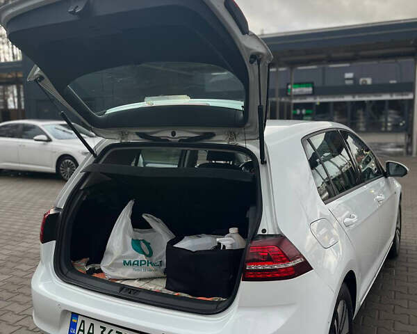 Белый Фольксваген e-Golf, объемом двигателя 0 л и пробегом 114 тыс. км за 9800 $, фото 30 на Automoto.ua