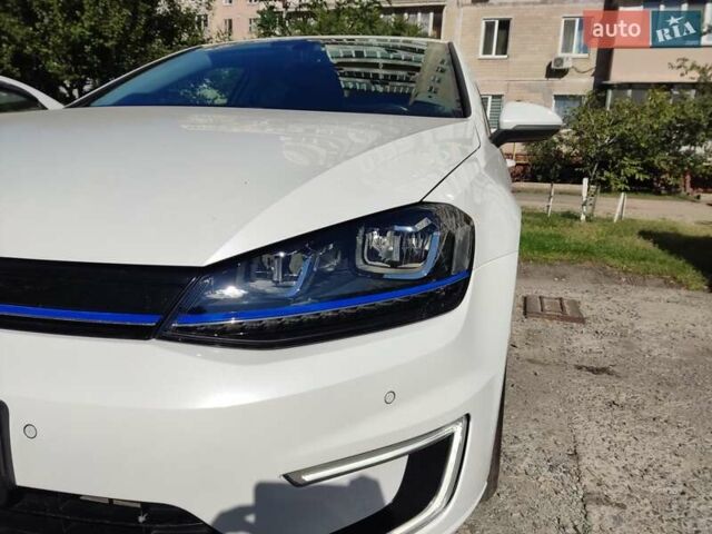 Белый Фольксваген e-Golf, объемом двигателя 0 л и пробегом 142 тыс. км за 9700 $, фото 2 на Automoto.ua