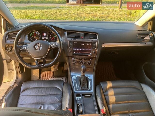 Білий Фольксваген e-Golf, об'ємом двигуна 0 л та пробігом 120 тис. км за 9000 $, фото 9 на Automoto.ua