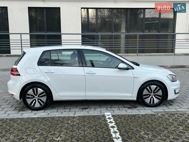Белый Фольксваген e-Golf, объемом двигателя 0 л и пробегом 127 тыс. км за 8350 $, фото 4 на Automoto.ua