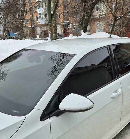 Білий Фольксваген e-Golf, об'ємом двигуна 0 л та пробігом 157 тис. км за 7400 $, фото 12 на Automoto.ua