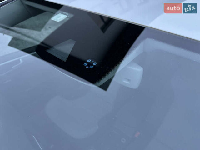 Белый Фольксваген e-Golf, объемом двигателя 0 л и пробегом 161 тыс. км за 7750 $, фото 17 на Automoto.ua